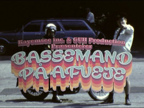 Lars H.U.G. - Dreng Dreng /Bassemand på Afveje (Official Music Video) - EXPLICIT
