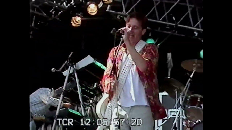 Lars H.U.G. - Sæsonen er Forbi (Live på Charlottenlund Fort 1990)